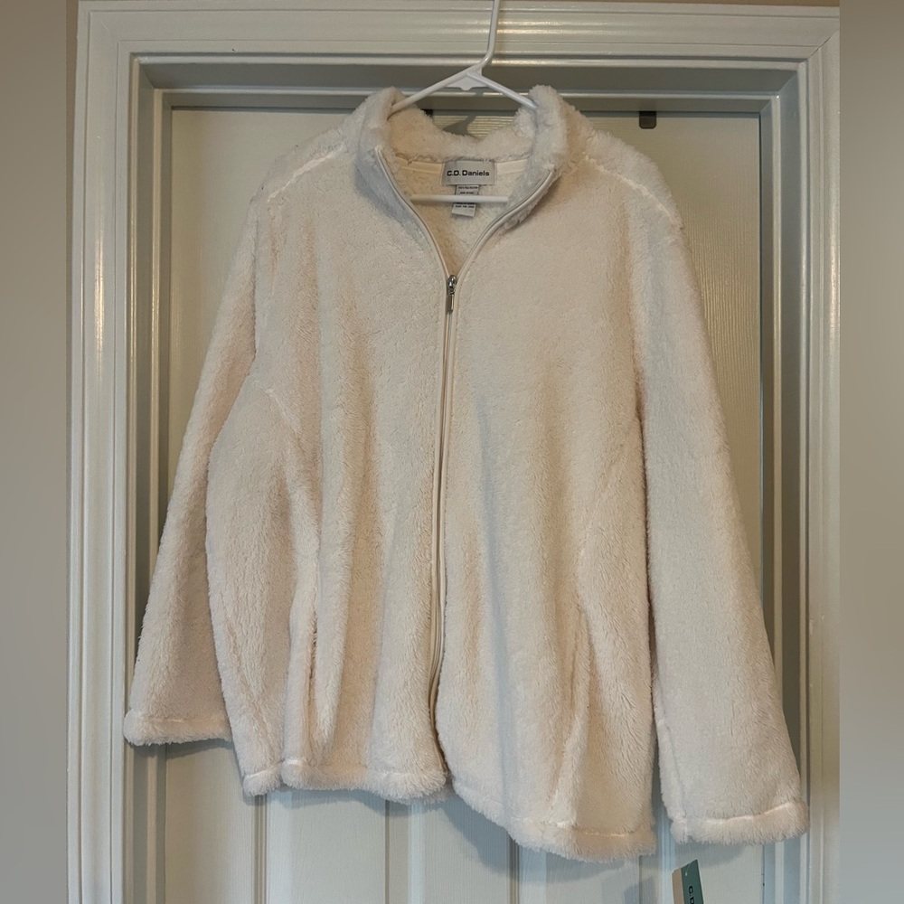 C.D. Daniel’s white Sherpa jacket 2x